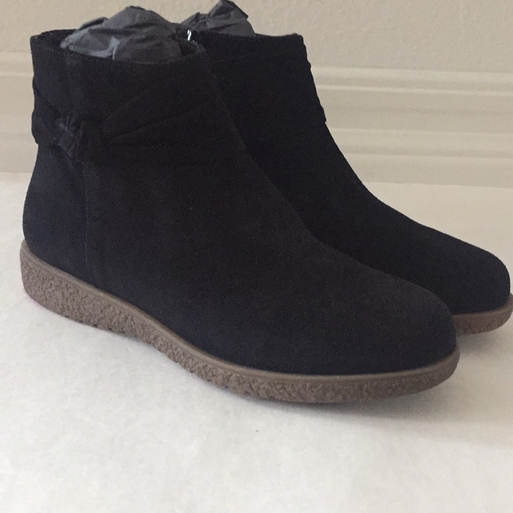 BATA boots black leather ankle booties sz 37 7 brand new